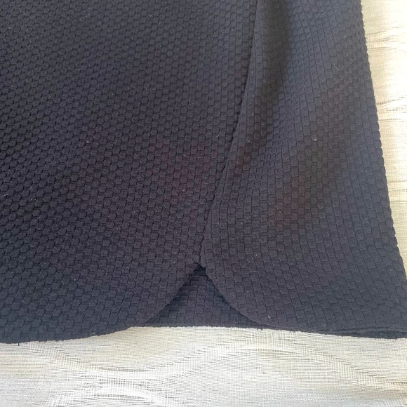 Lauren Conrad Simple Black textured mini Skirt - Picture 8 of 13